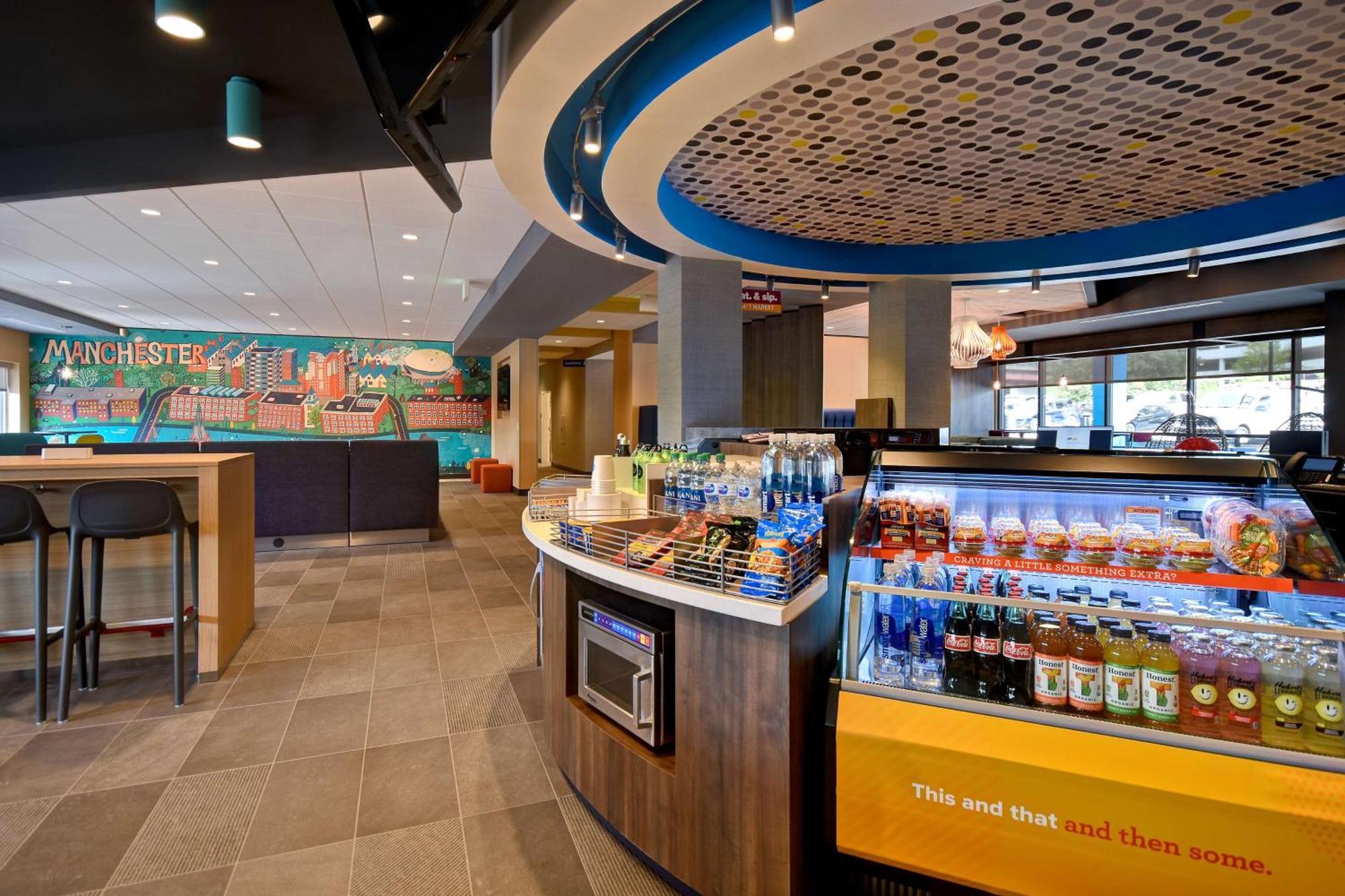 Tru By Hilton Manchester Downtown Exterior photo
